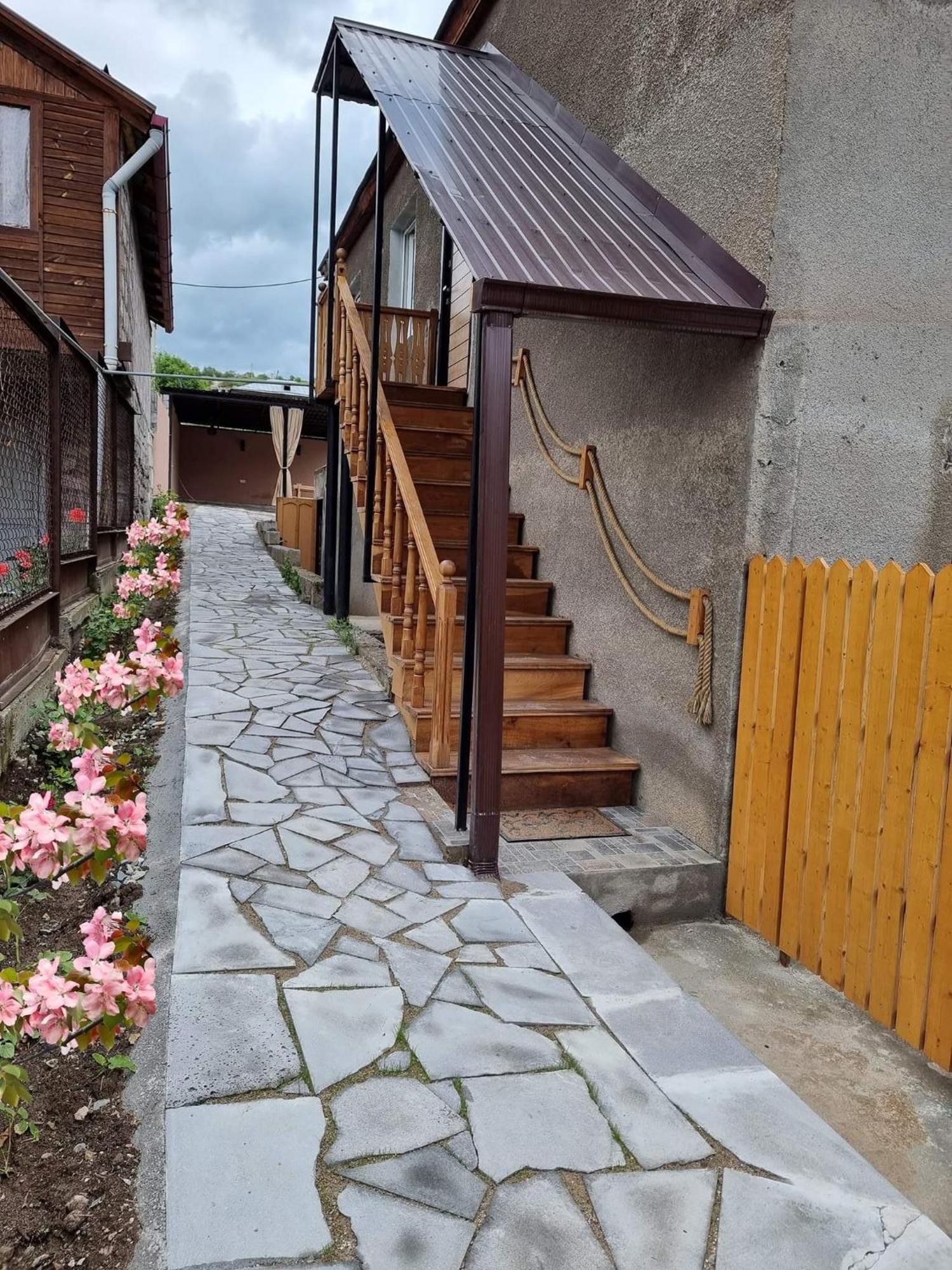 New Horizons , Apartment With 5 Bedrooms, Whole Apartment, Апартмент Целиком 迪利然 外观 照片
